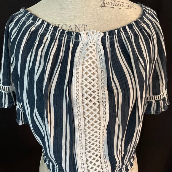 Ocean Drive Coquette Crop Top: Size M - Picture 1 of 13